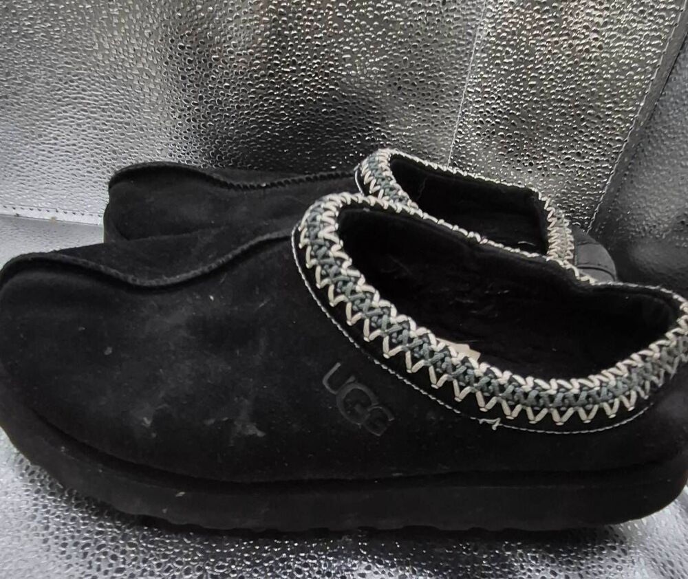 UGG - Picture 3 of 9